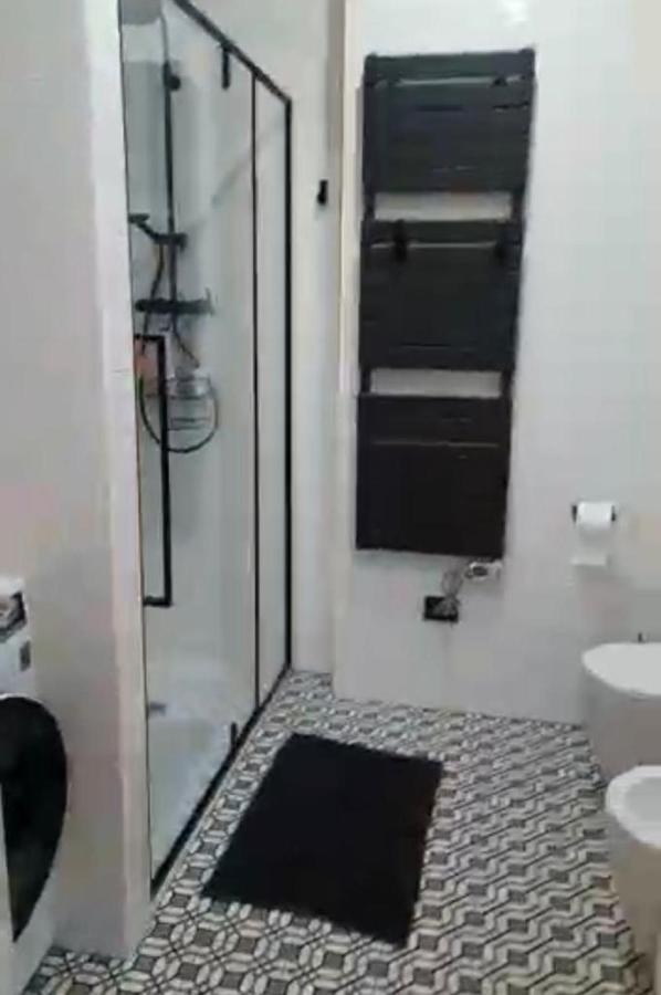 ליבורנו Bright And Large Apartment Via Montegrappa מראה חיצוני תמונה